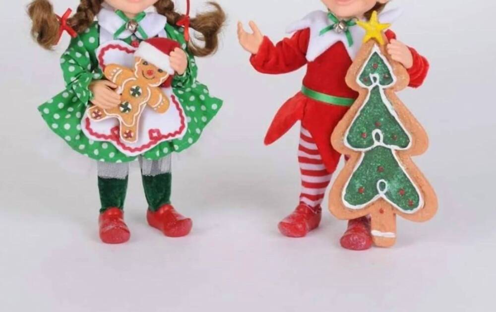 NEW KAREN DIDION polka dot gingerbread elf set in green